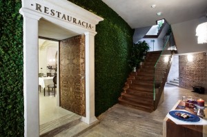 Wallpanels Hotel Alter