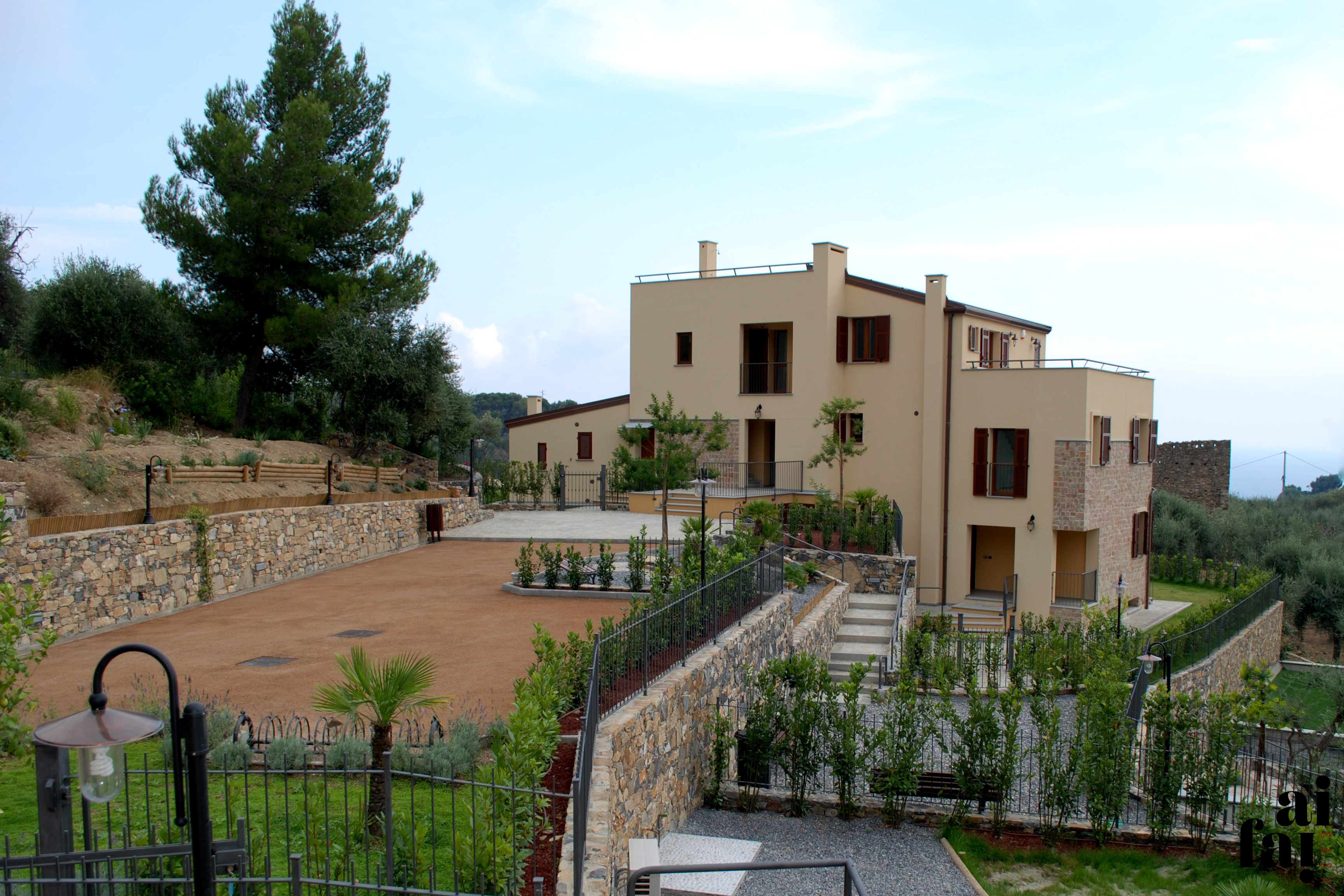 RISTRUTTURARE DUE CASALI IN LIGURIA